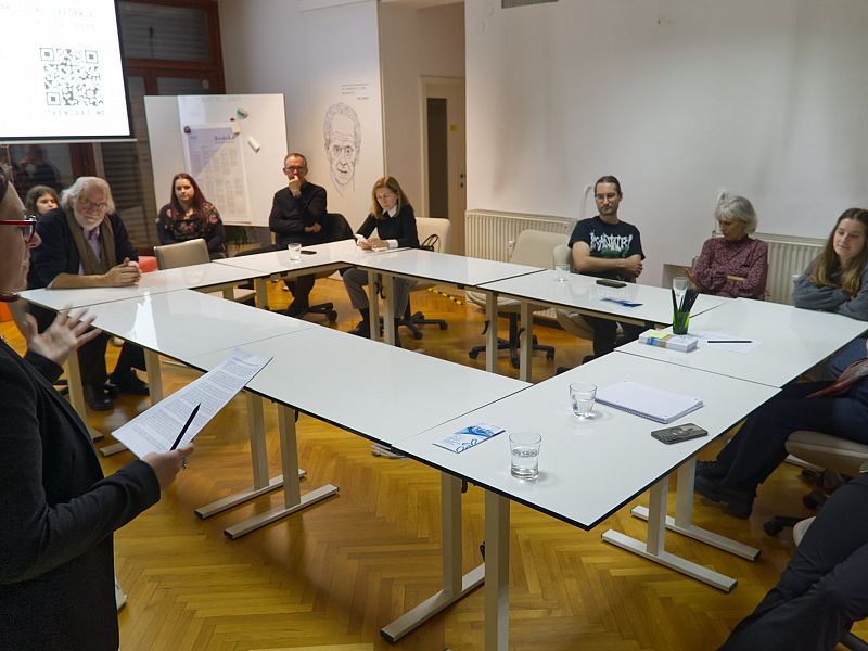 Mentorski program kot platforma za povezovanje novinarjev in izmenjavo izkušenj