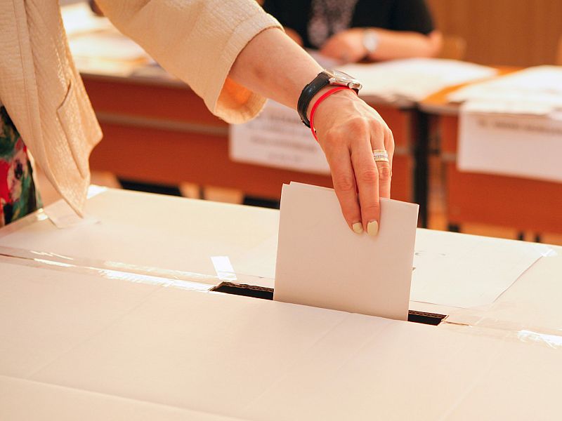 Zaščitimo novinarje in novinarske vire pred političnimi procesi