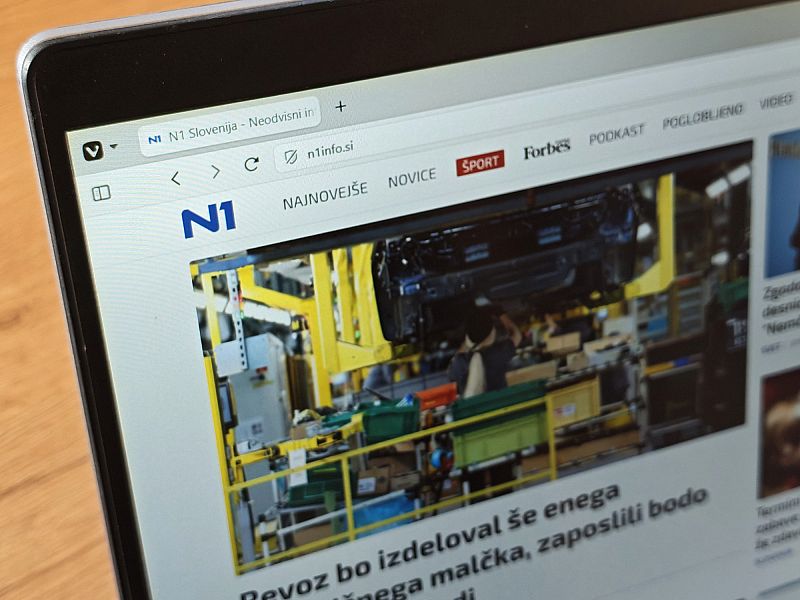 Za uredništva, ki nimajo sedeža v Sloveniji, ne velja Zakon o medijih?